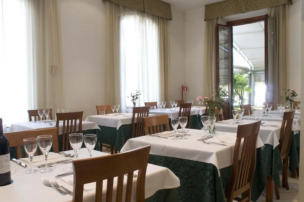 Hotel Vittoria Viareggio